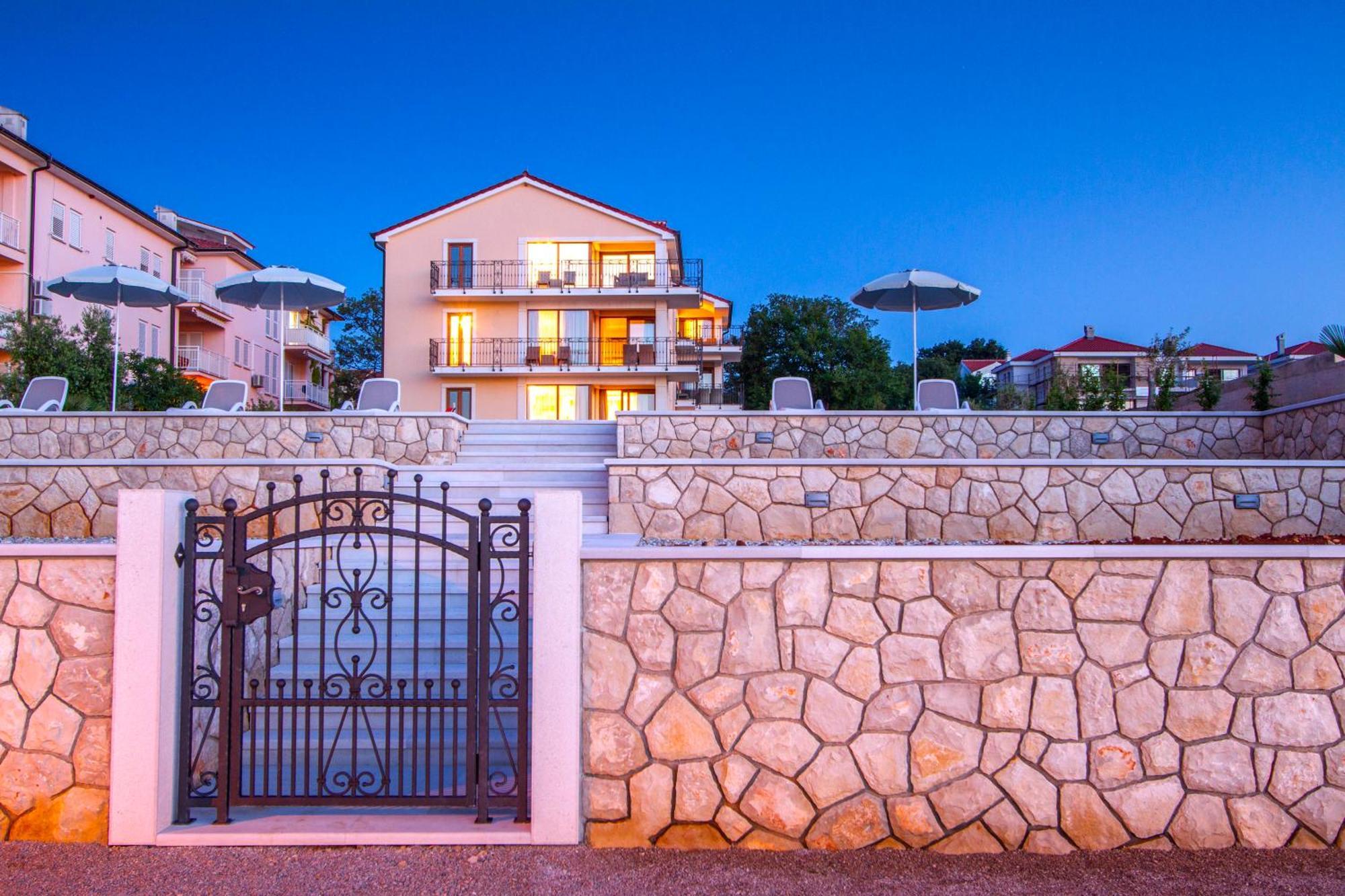 Luxury Apartments Villa Matea Malinska Exterior foto