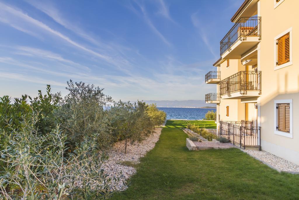 Luxury Apartments Villa Matea Malinska Exterior foto